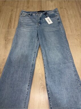 SILNTCHPTRS Wide Leg Jeans - Light Blue